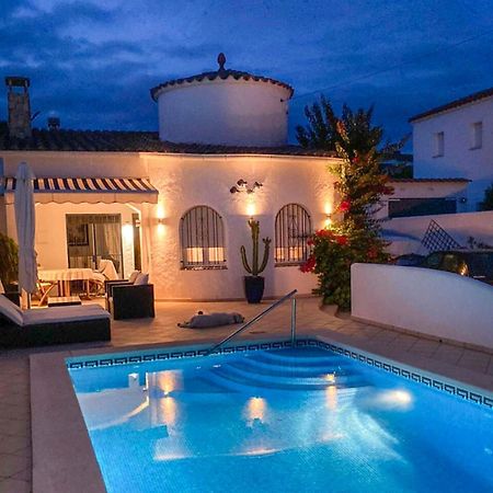 Charmante Villa Avec Piscine Dans Les Canaux Empuriabrava Εξωτερικό φωτογραφία