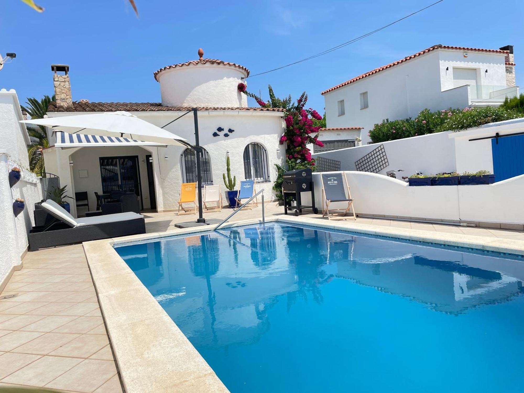 Charmante Villa Avec Piscine Dans Les Canaux Empuriabrava Εξωτερικό φωτογραφία