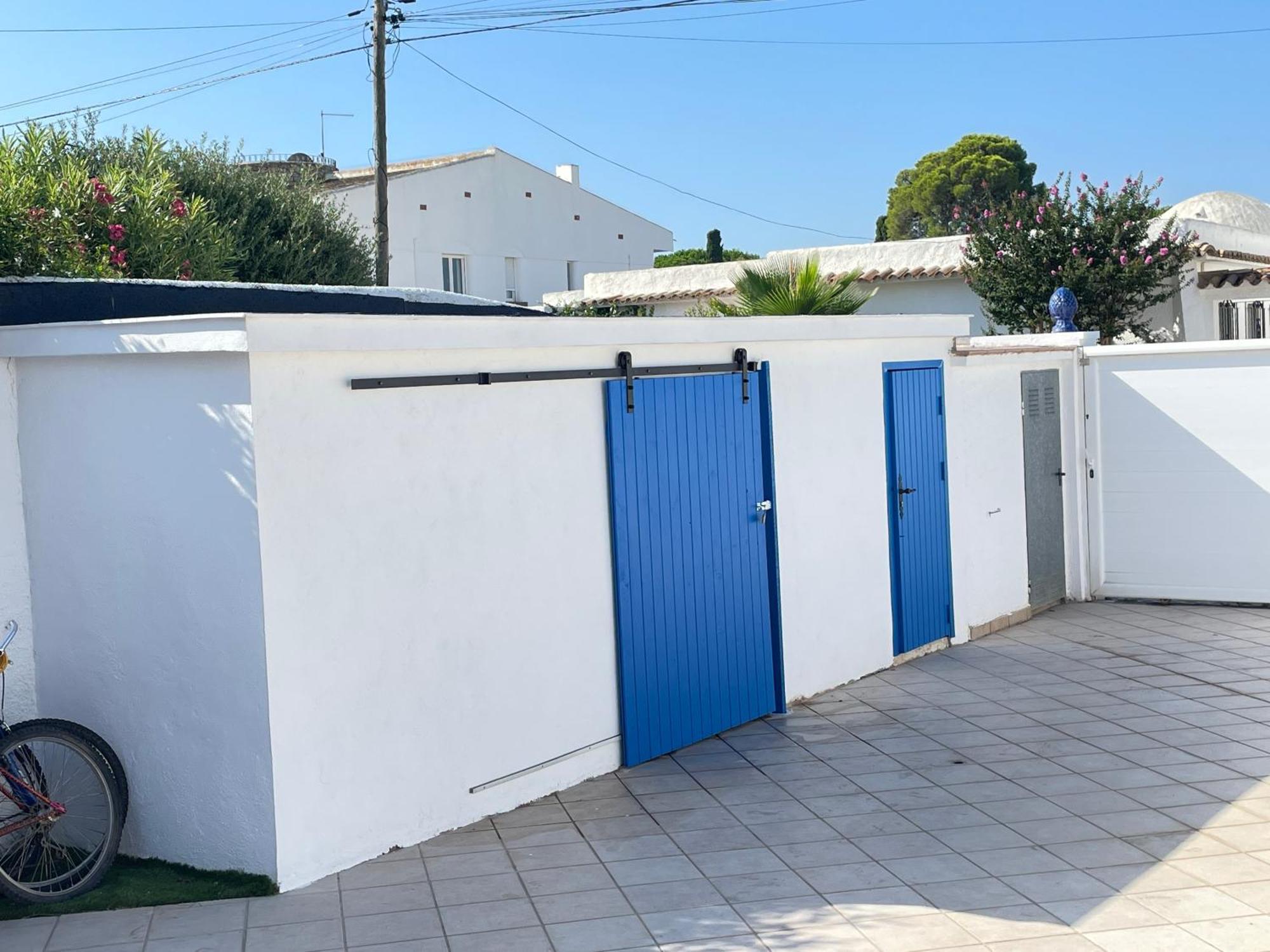 Charmante Villa Avec Piscine Dans Les Canaux Empuriabrava Εξωτερικό φωτογραφία